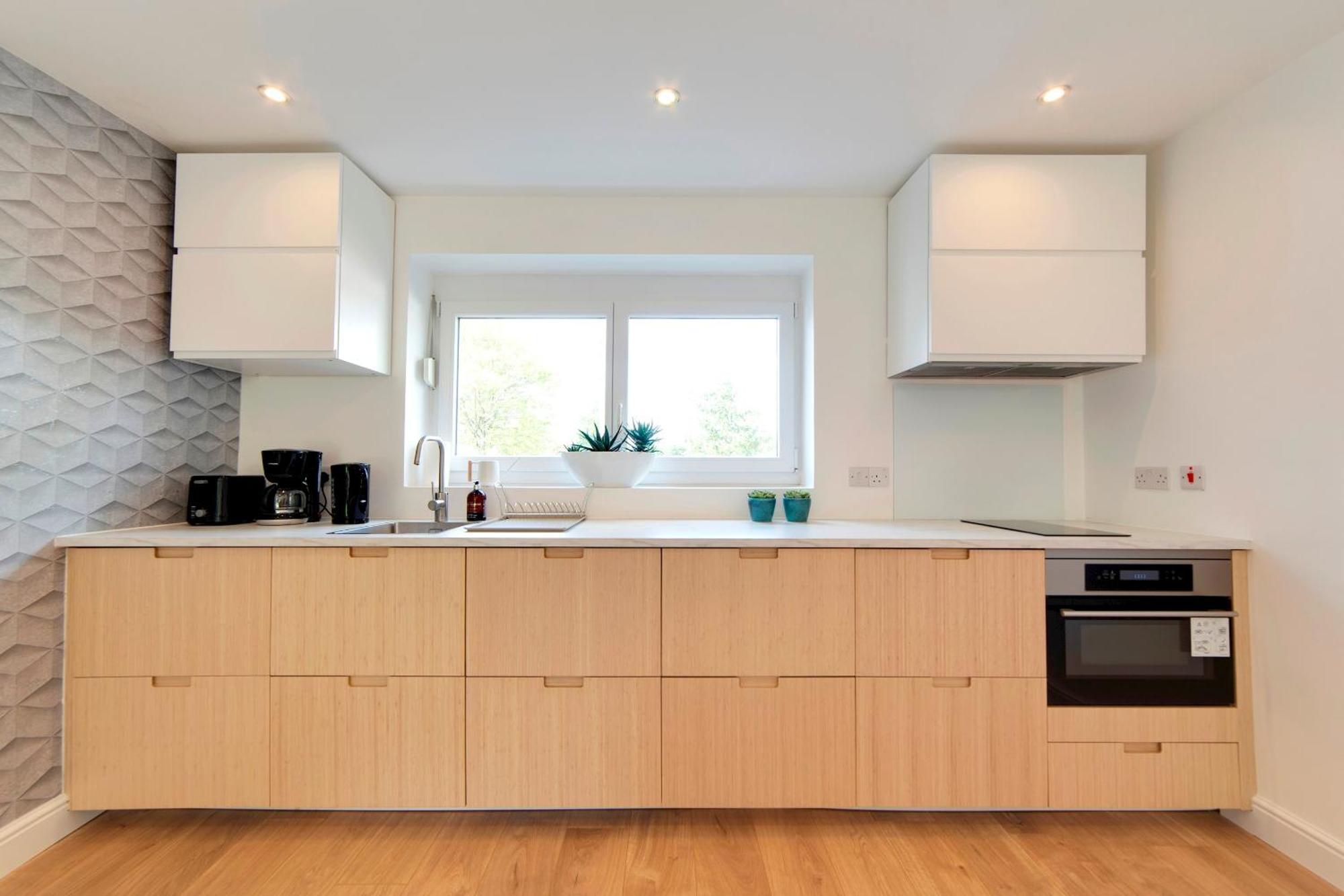 Pass The Keys 49 Byron Square Modern And Spacious 3 Bed Home With Free Parking 캠브리지 외부 사진