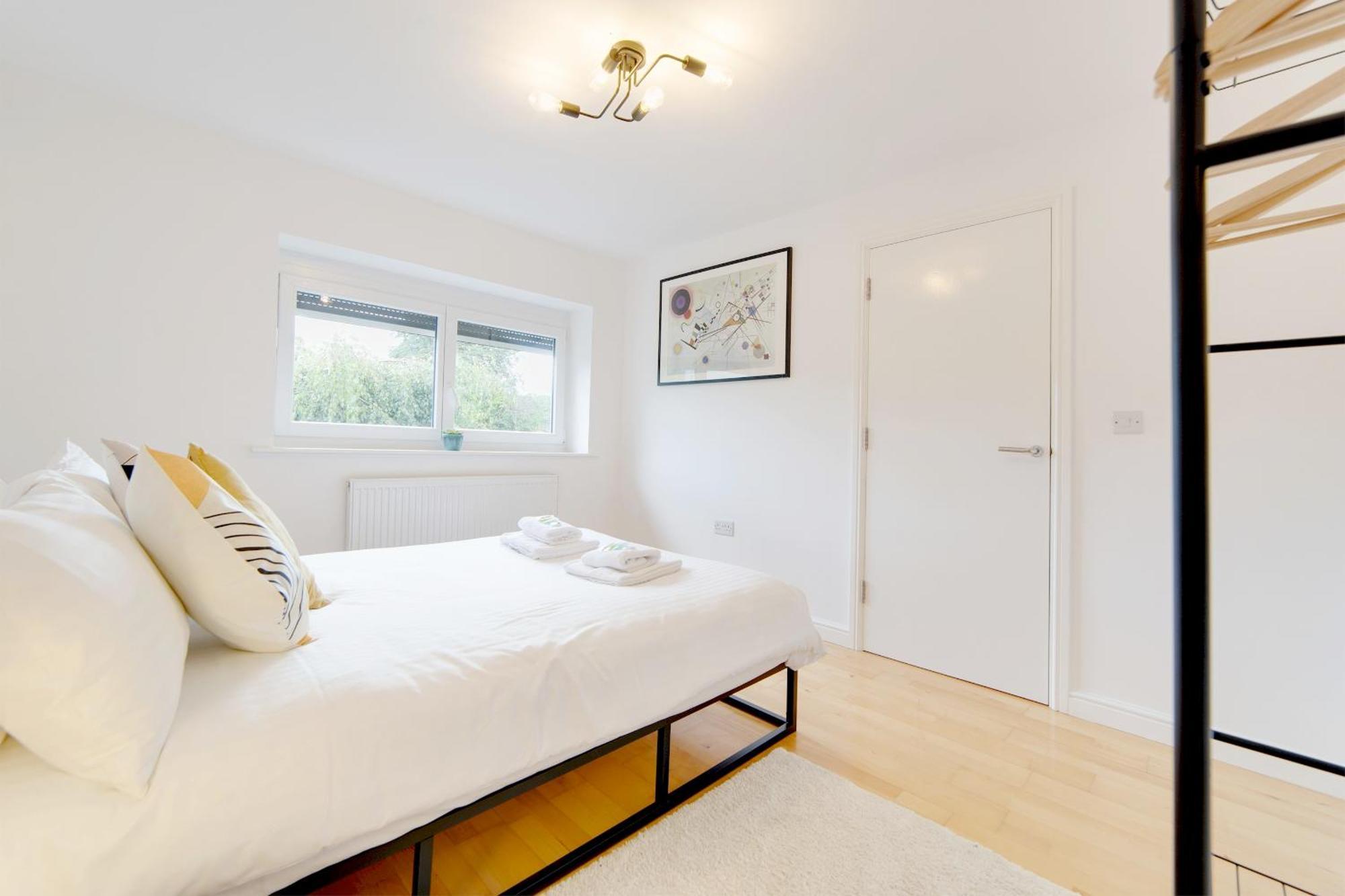 Pass The Keys 49 Byron Square Modern And Spacious 3 Bed Home With Free Parking 캠브리지 외부 사진